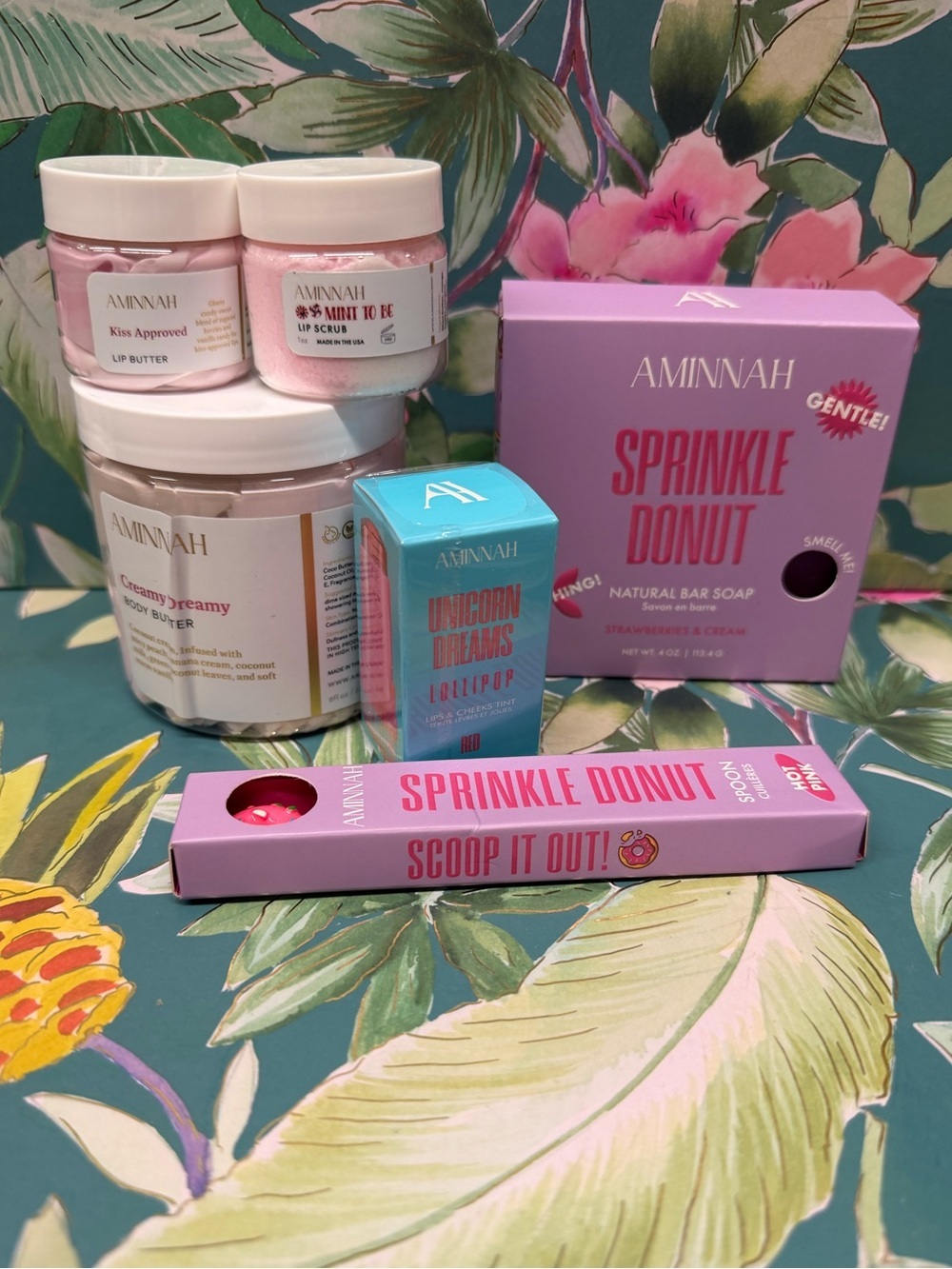Aminnah 6 piece Bundle – Body Butter, Soap, Lip Care & More 🍓🍩🩷